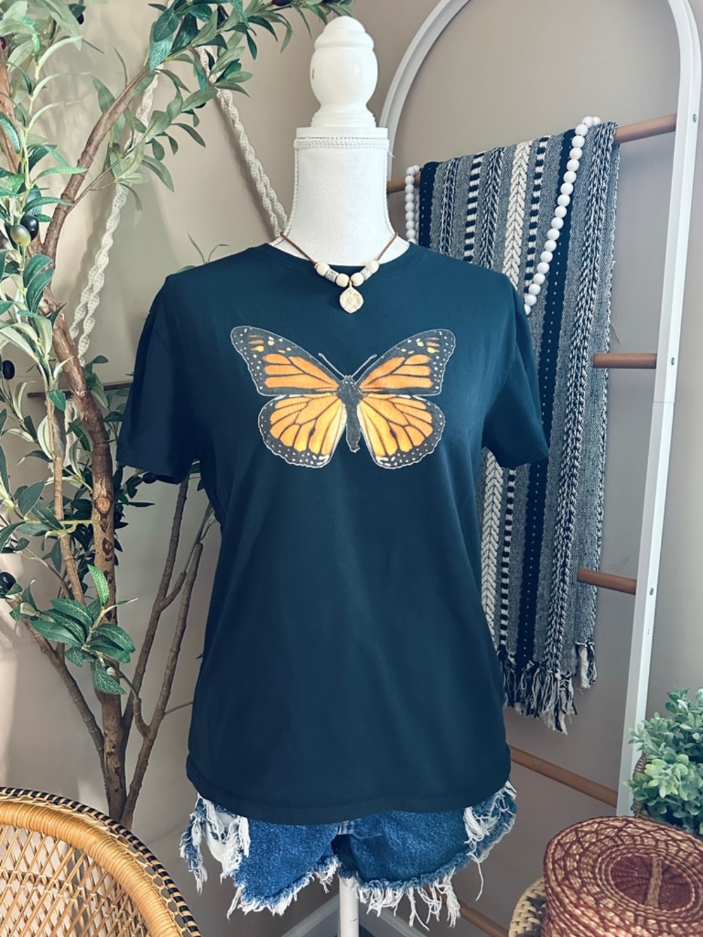 Fifth Sun Monarch Butterfly Graphic Tee Black Cotton T-Shirt Medium Boho Nature